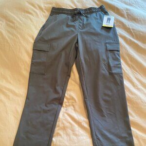 New with tags - Mondetto cargo straight leg pants - Size Small (runs large)